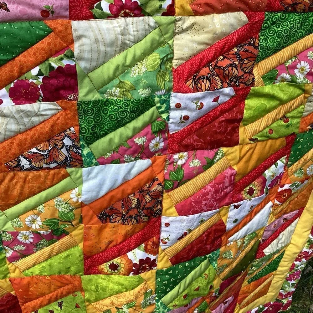 NWT. Hand Crafted “Welcome Spring & Summer” Brights Quilt with Zinnia Borders